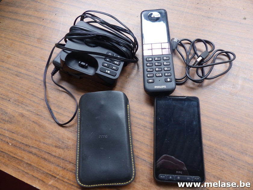 GSM "HTC" + draagbare telefoon "Philips"