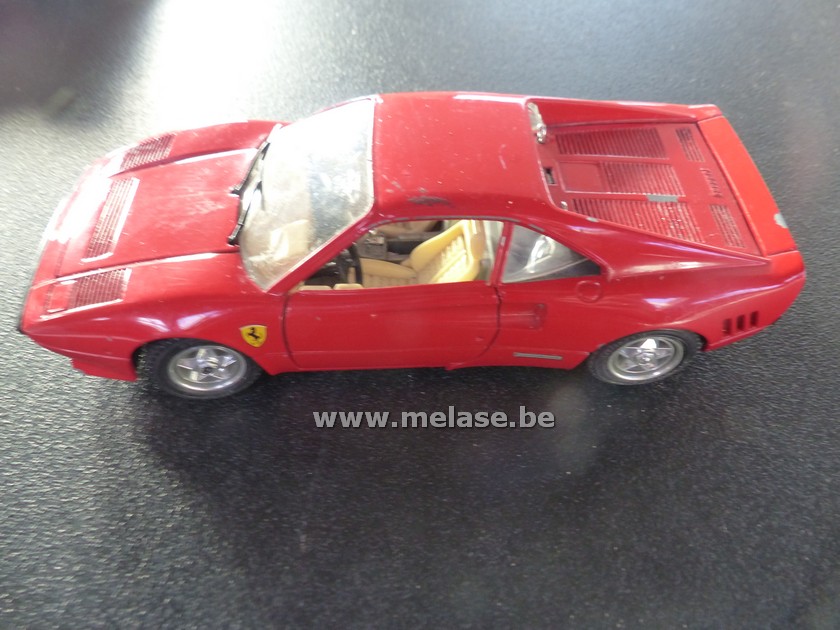 Miniatuurauto "Ferrari GTO 1984"