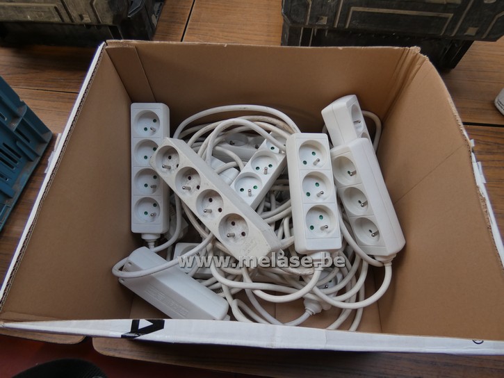 Verlengkabels en contactdozen