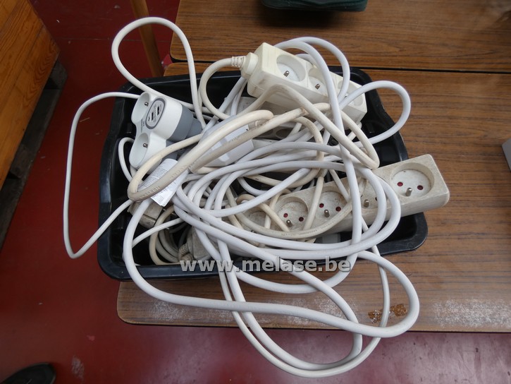 Verlengkabels en contactdozen