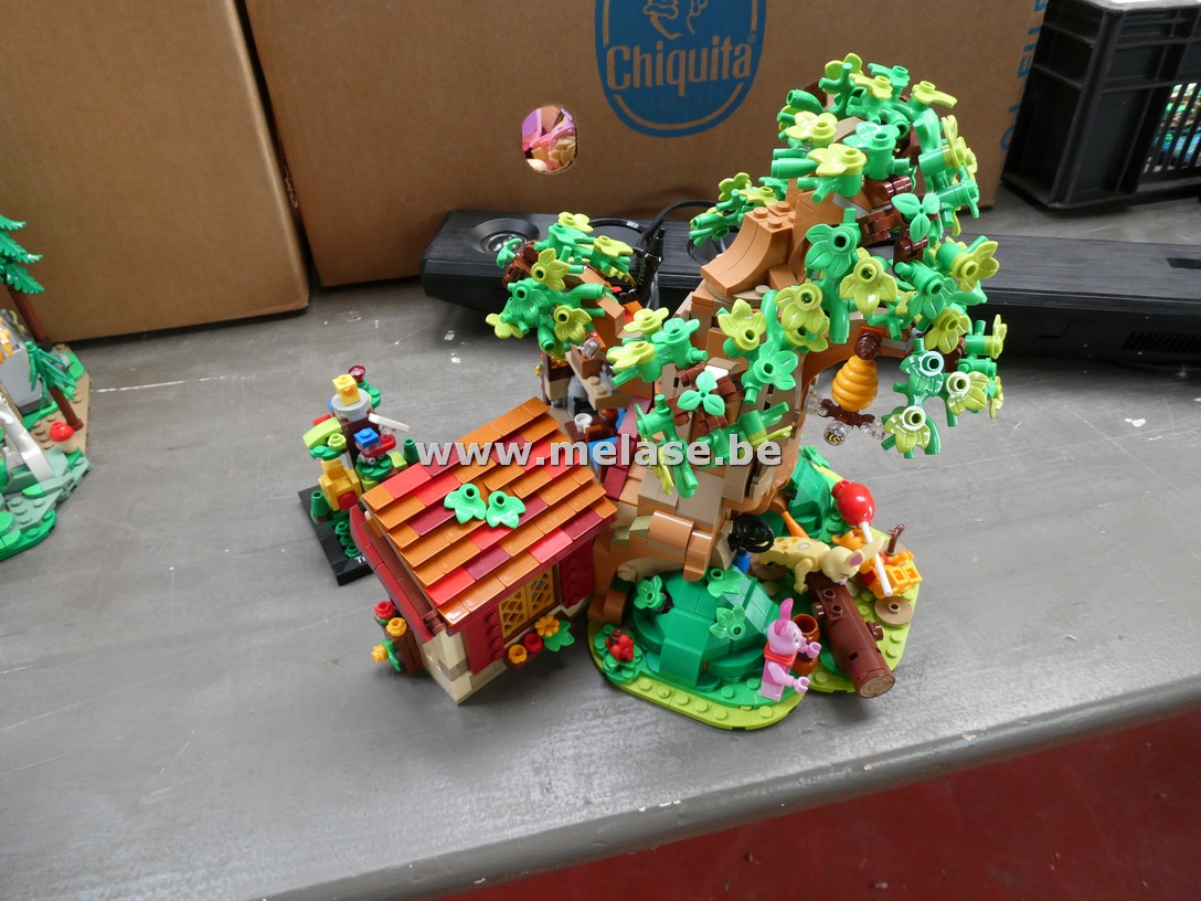 LEGO Disney "Winnie the Pooh"