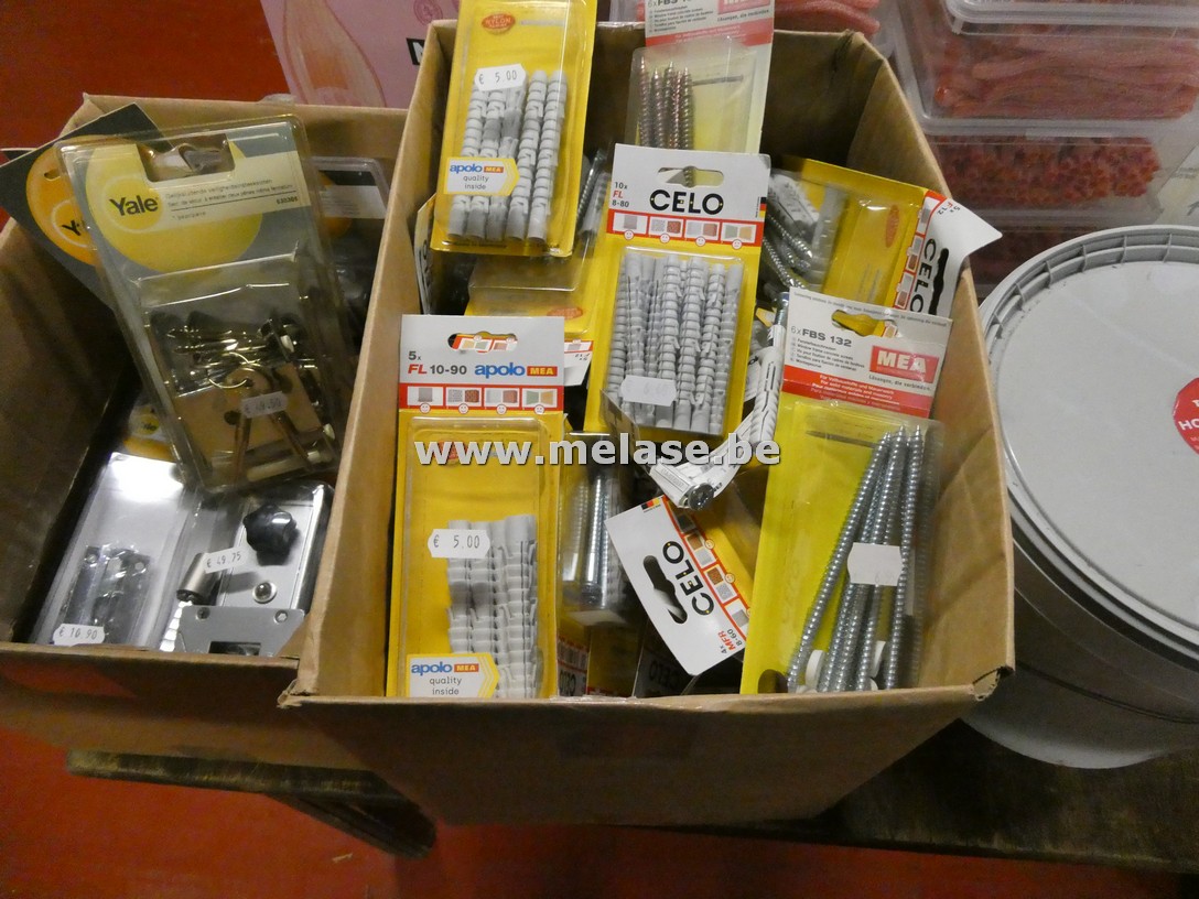 Bouten - pluggen - vijzen "Apolo - Celo"