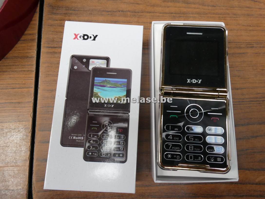 Vouwbare GSM voor senioren "XGODY S200"