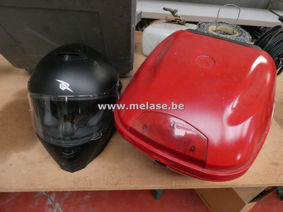 Motorhelm + bagagekoffer voor motor