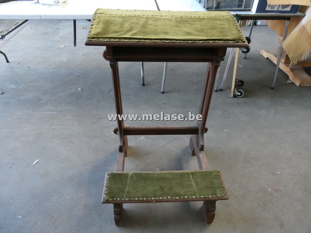 Houten bidbank + kerkstoel