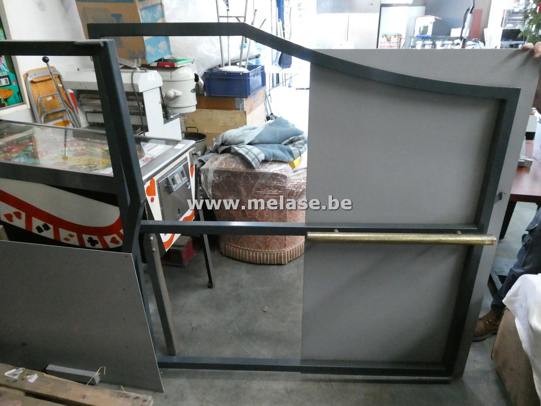 Metalen poort