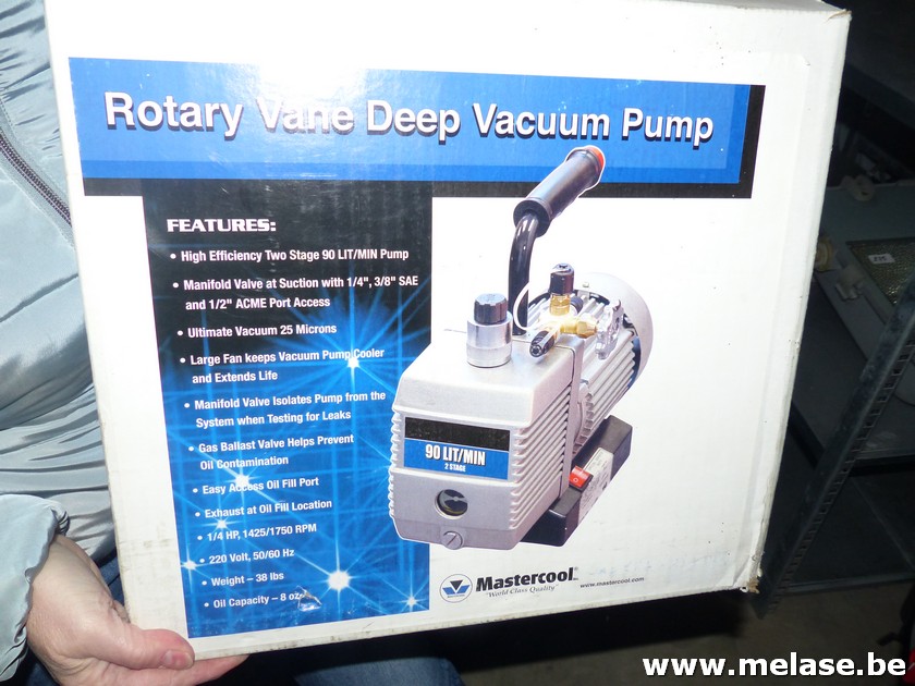 Vacuumpomp met mayfoltmeter