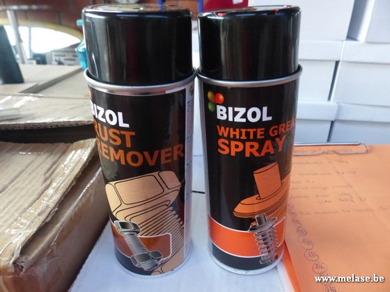 Roestverwijderaar en wit vet "Bizol"