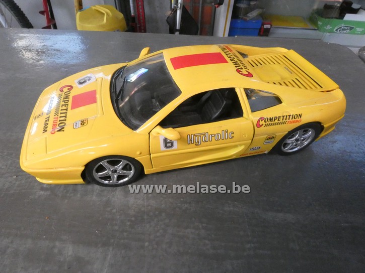 Miniatuurauto "Ferrari F355 - geel"