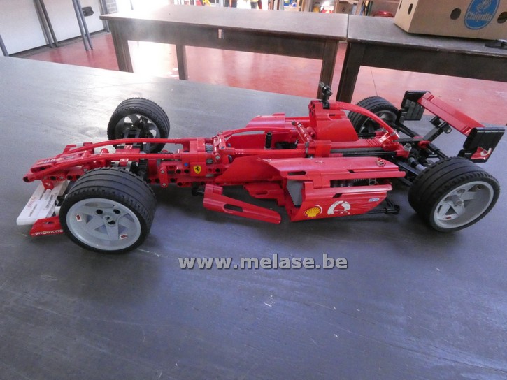 Lego Technics "Formule 1 wagen - Ferrari"