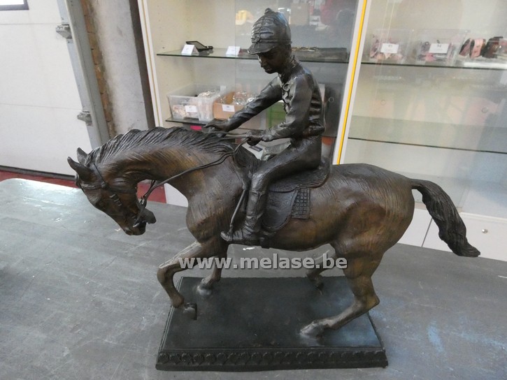 Bronzen beeld "Paard met ruiter"
