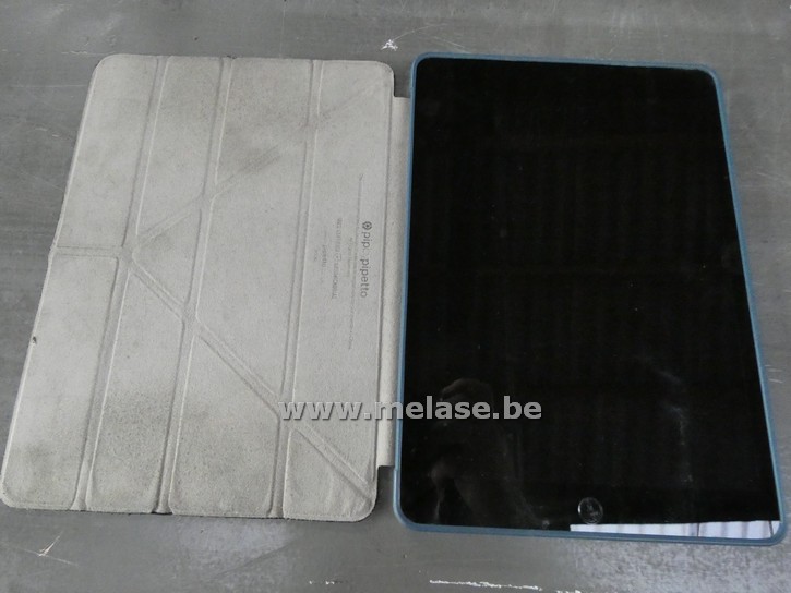 IPad "Apple - blauw" - serienummer: HDQ6D3PT6X