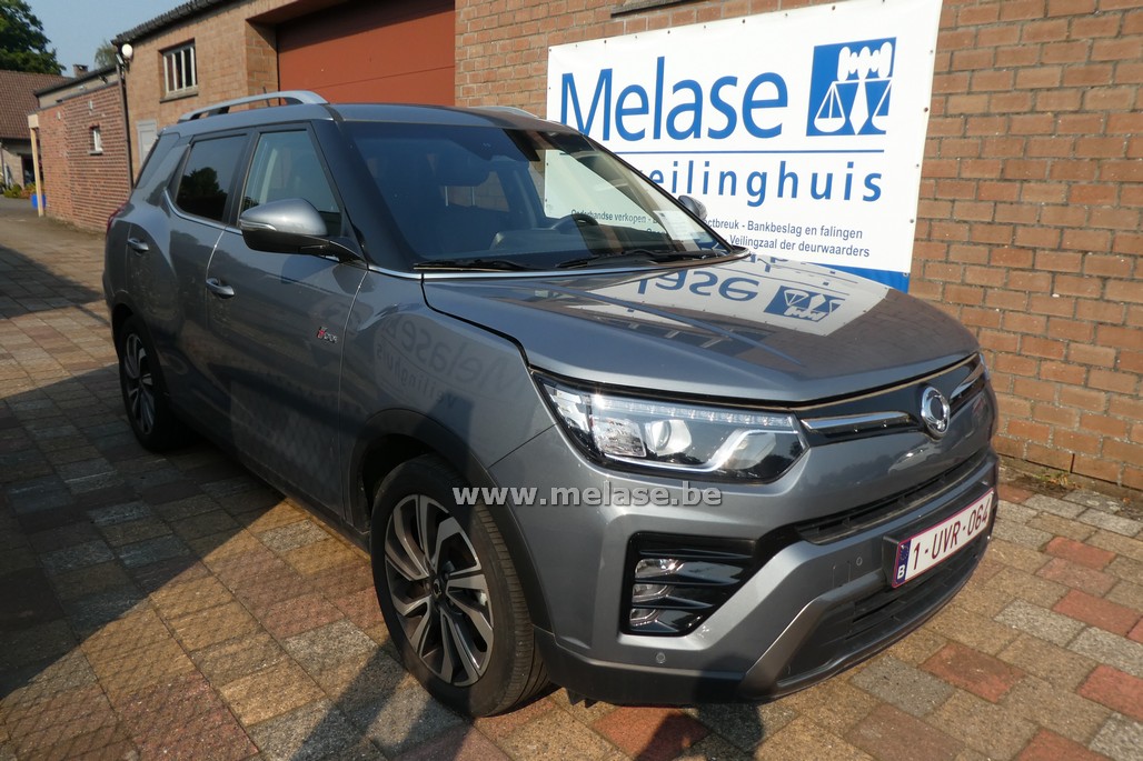 SsangYong Grand Tivoli - 1ste inschrijving: 13/10/2022 - chassis: KPT26B1YSNP393080 - afgelezen tellerstand: 22.724 km - 1.5 benzine - 2 sleutels en boorddocumenten aanwezig   