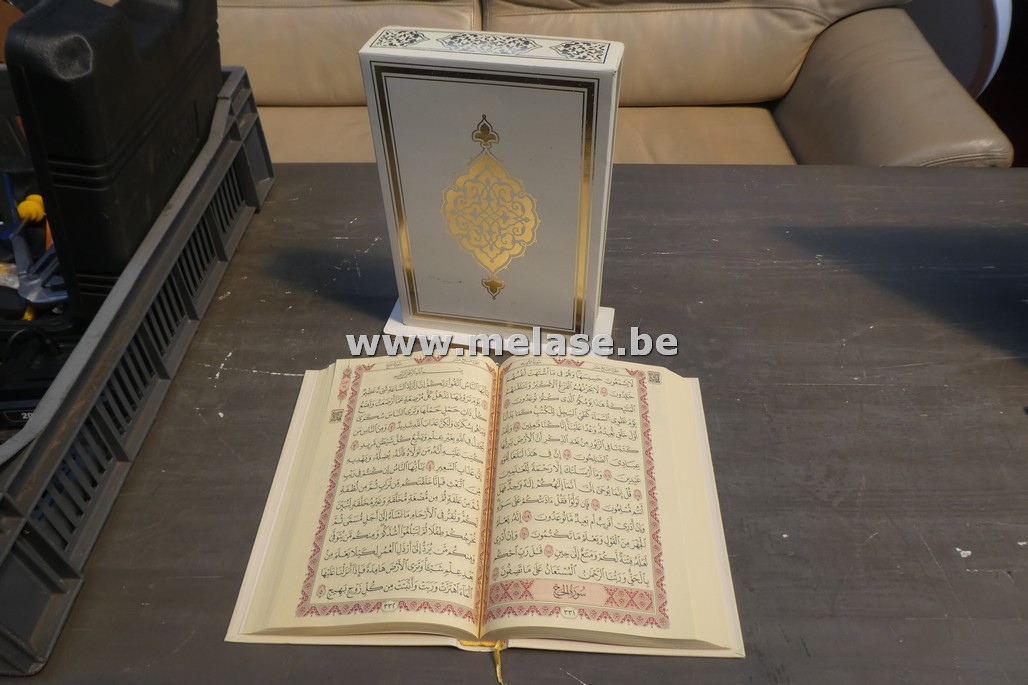 Boek "Hebreeuws" ?