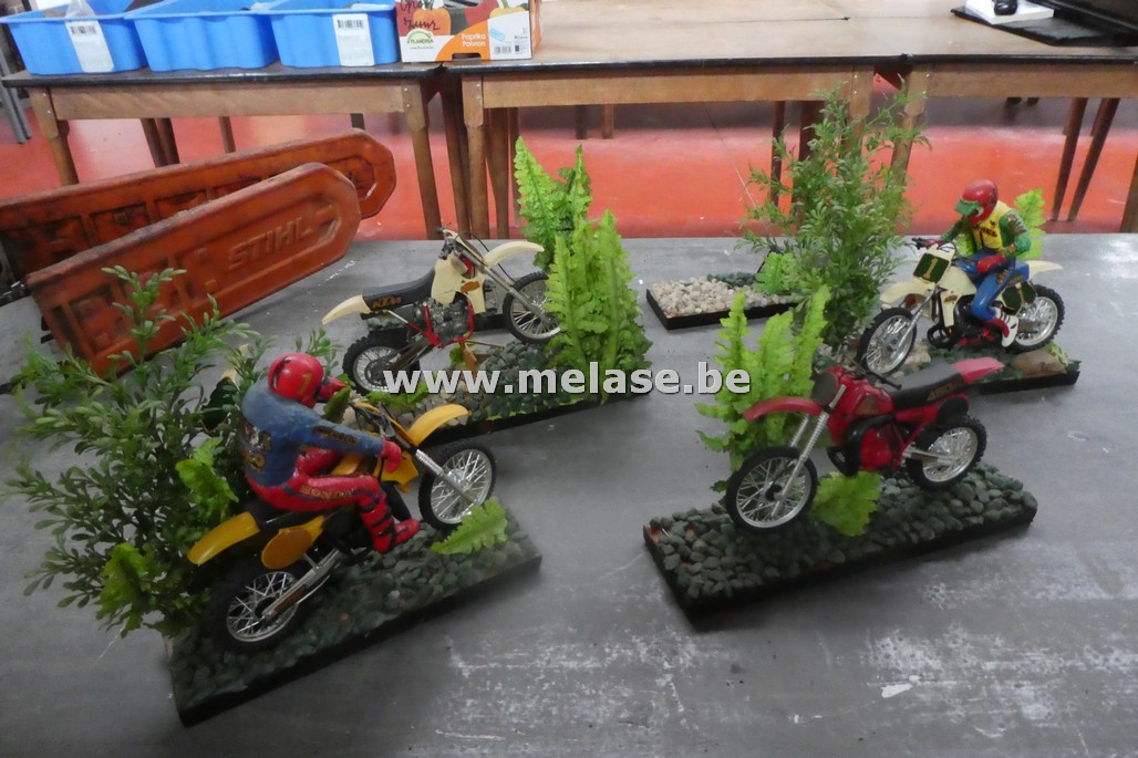 Miniatuurmotoren "Honda - KTM"