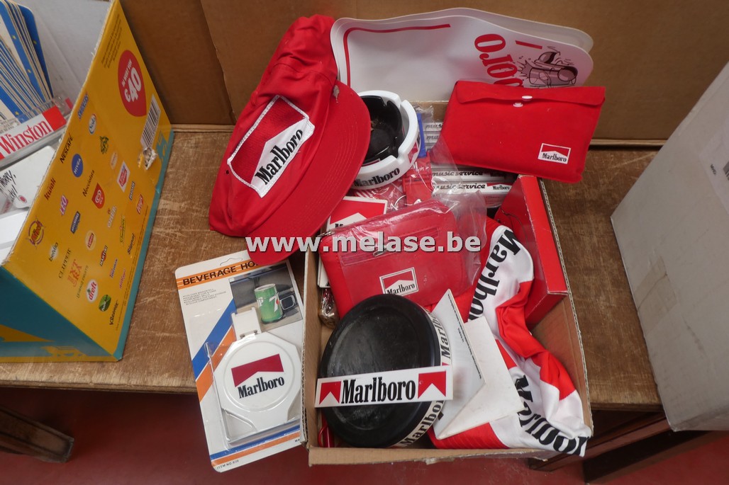 Diverse gadgets "Marlboro"