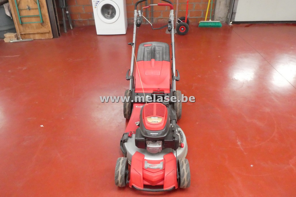 Benzine grasmaaier "Castel Garden"