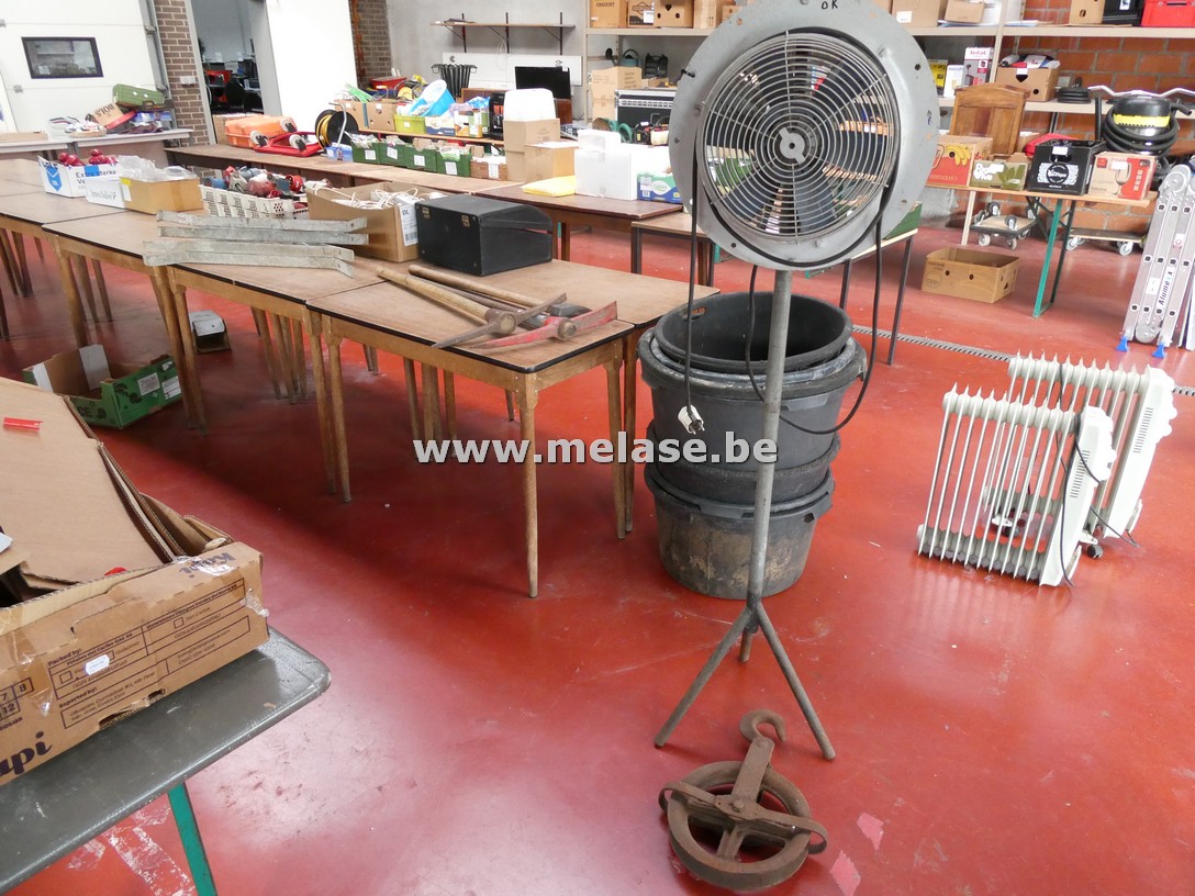 Ventilator op voet + katrol
