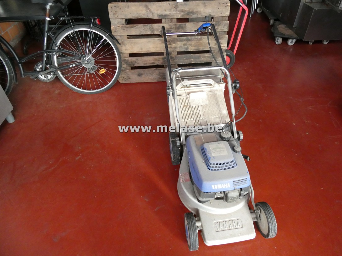 Benzine grasmaaier "Yamaha"