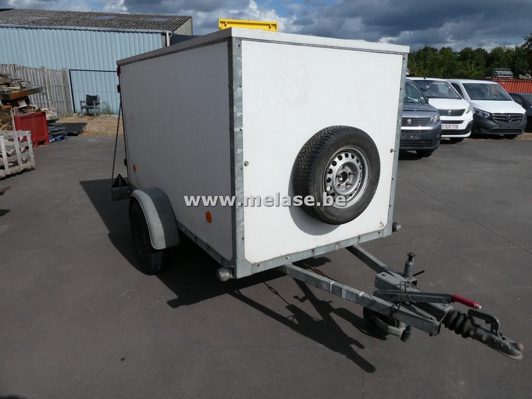 Gesloten aanhangwagen