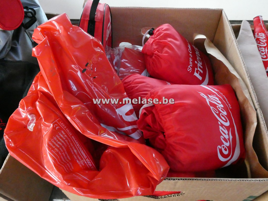 Doos diverse Coca-Cola gadgets