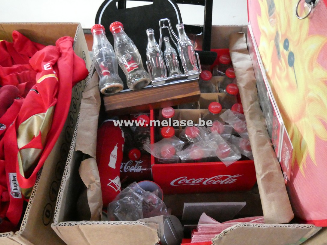 Doos diverse Coca-Cola gadgets