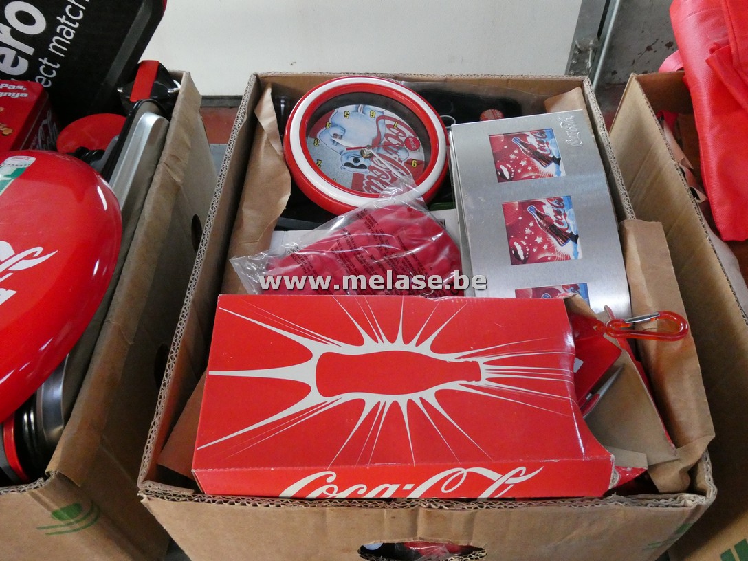 Doos diverse Coca-Cola gadgets