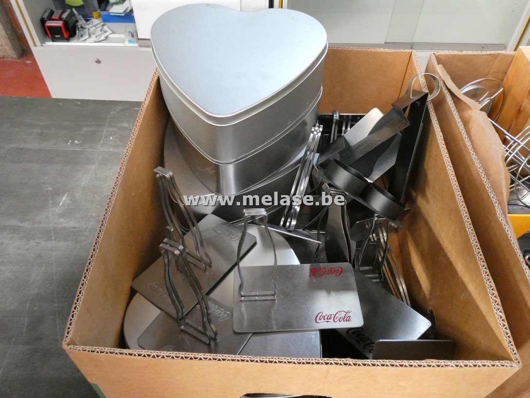 Doos diverse Coca-Cola gadgets
