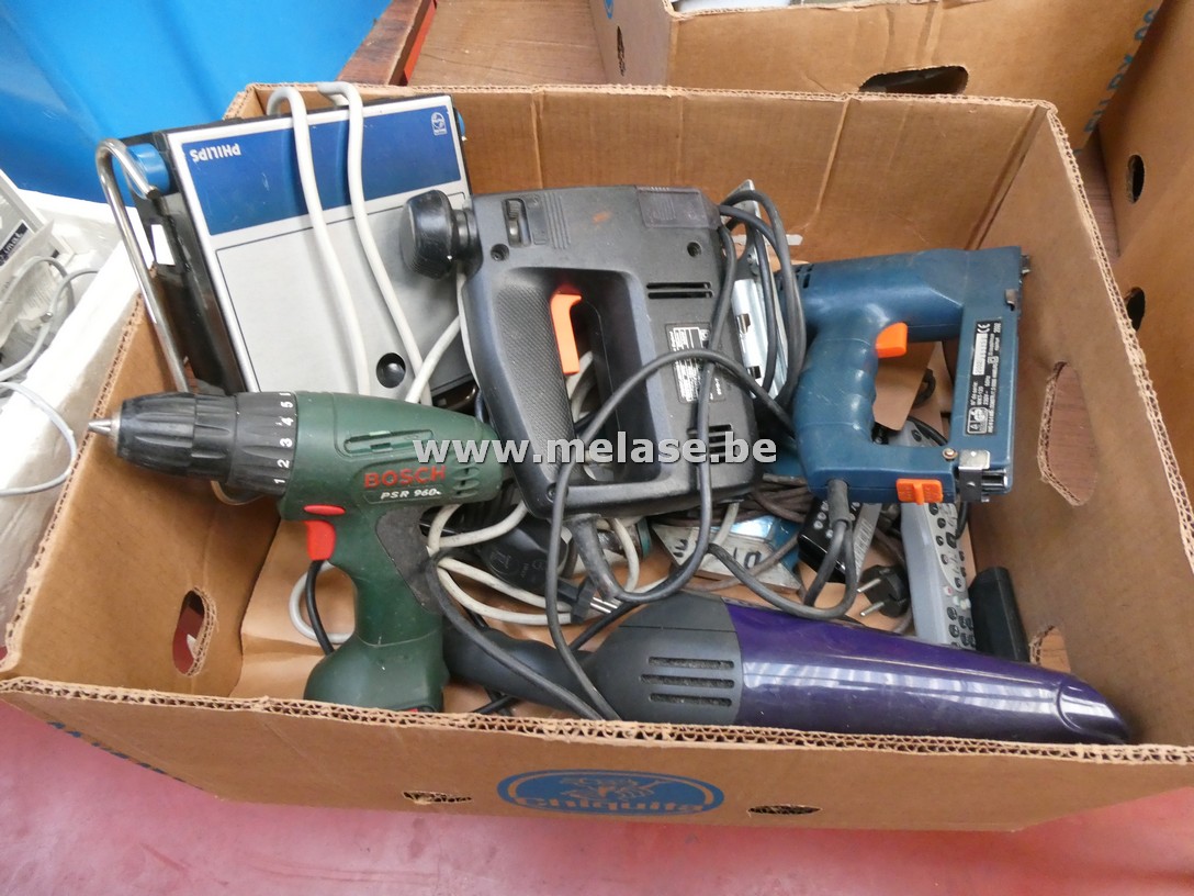 Doos divers gereedschap