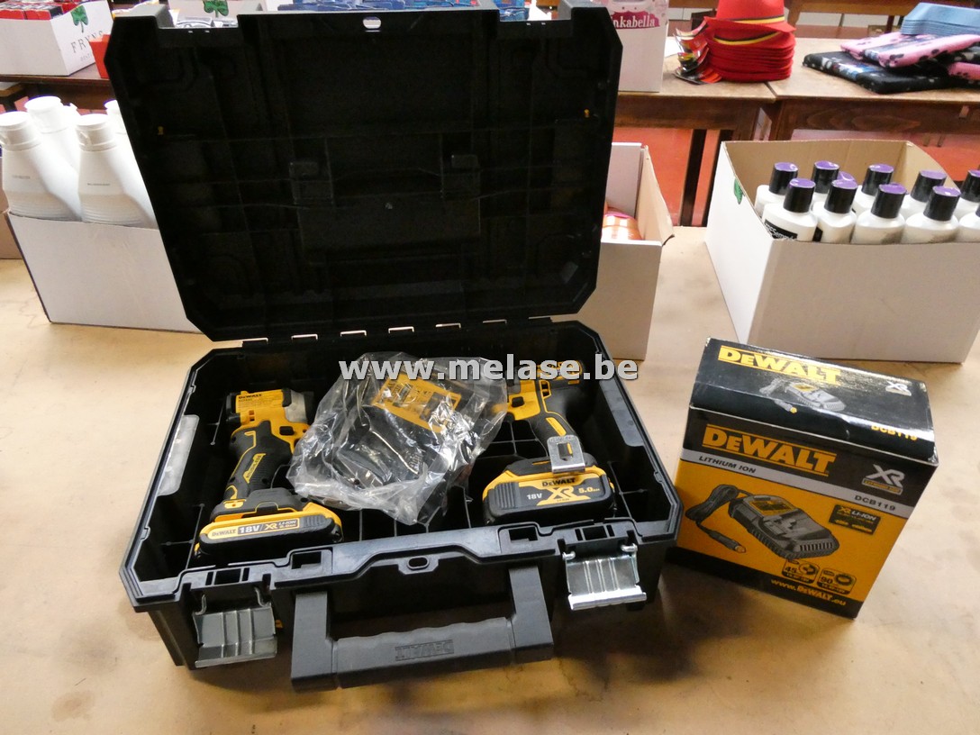Schroef/boormachine + slagmoermachine "DeWalt"