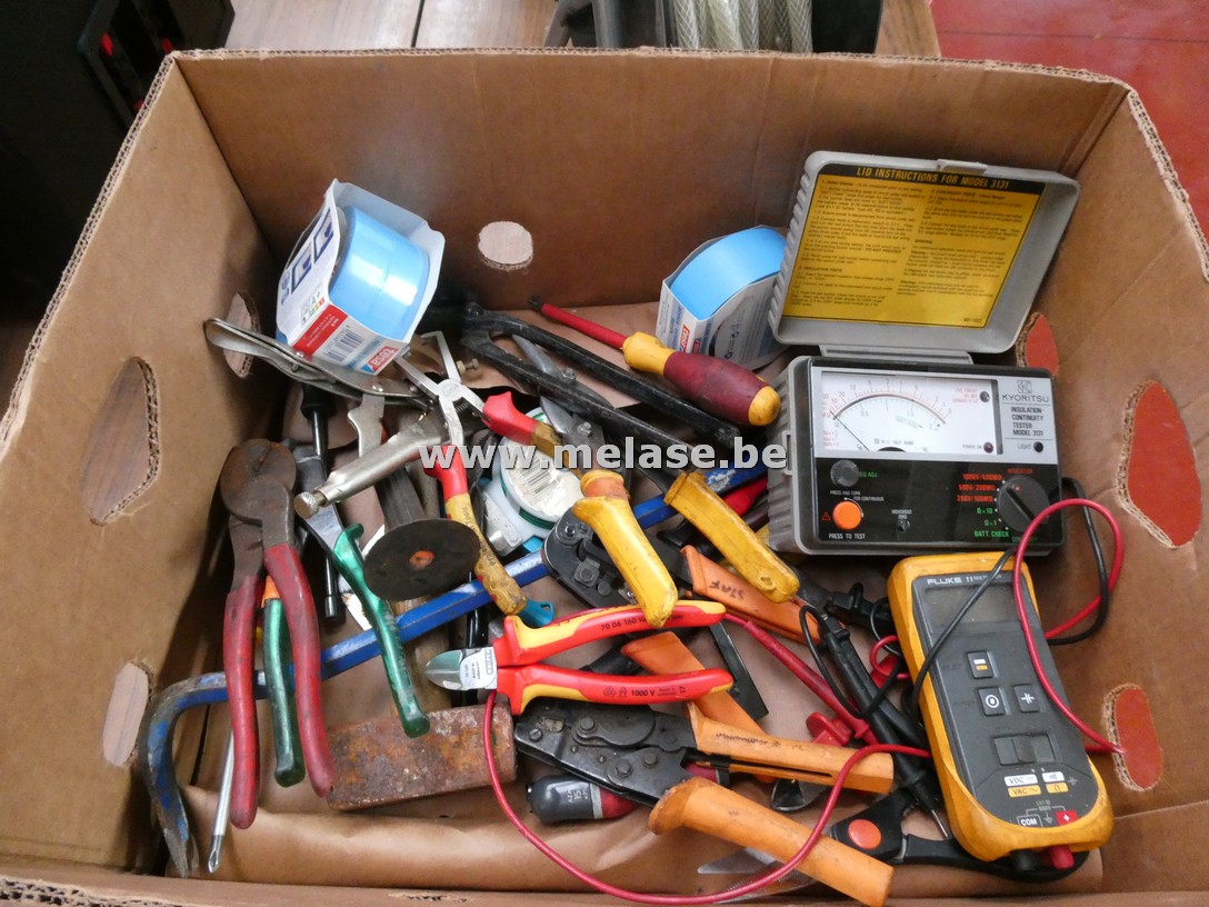 Doos klein gereedschap