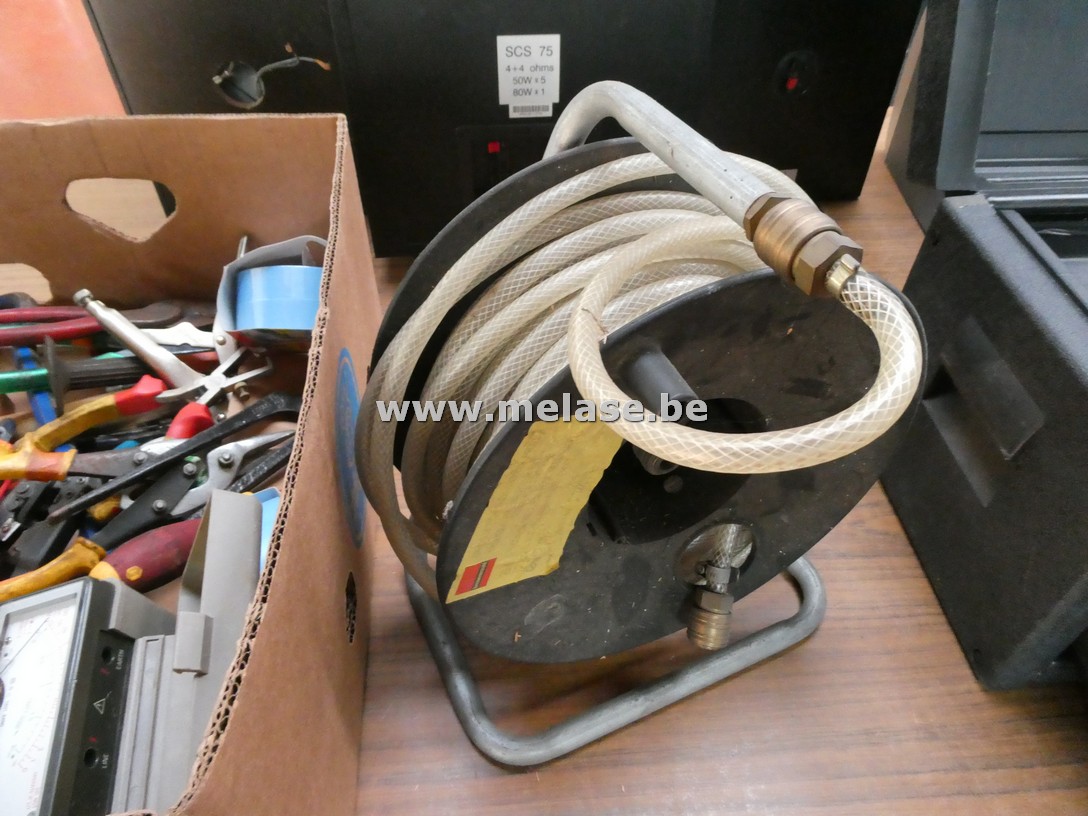 Luchtdrukslang op haspel