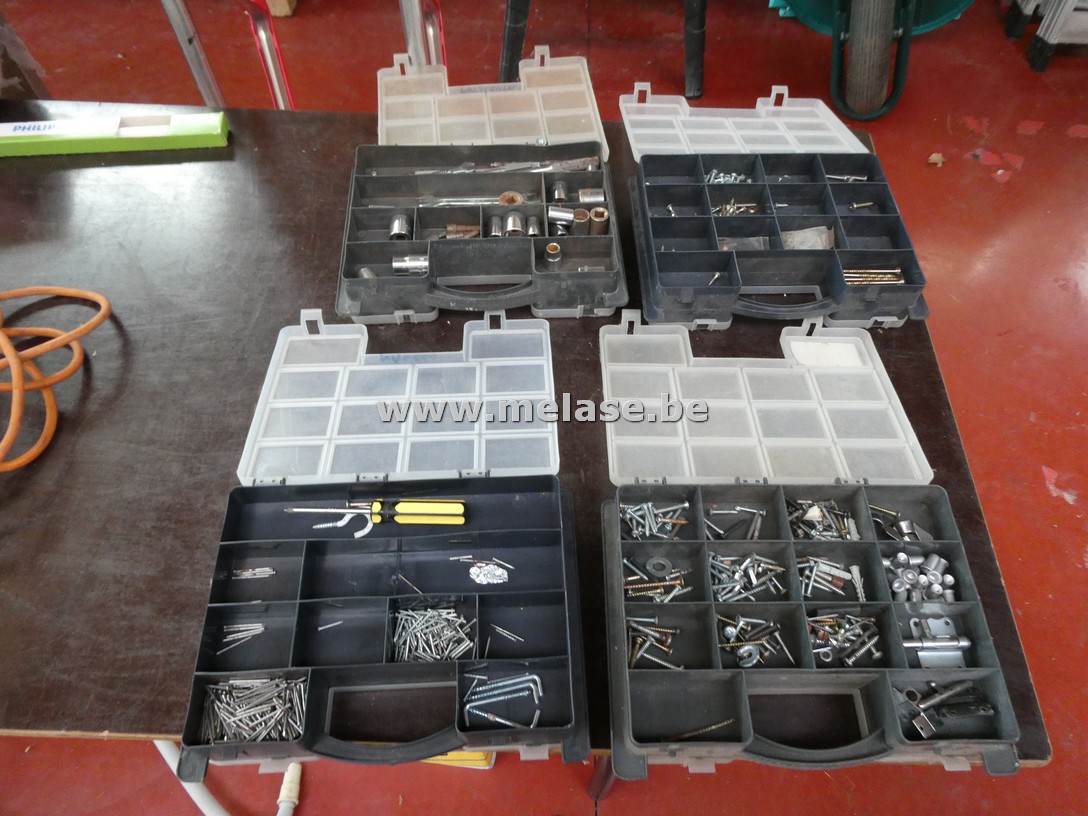 Sorteerbakjes + inhoud