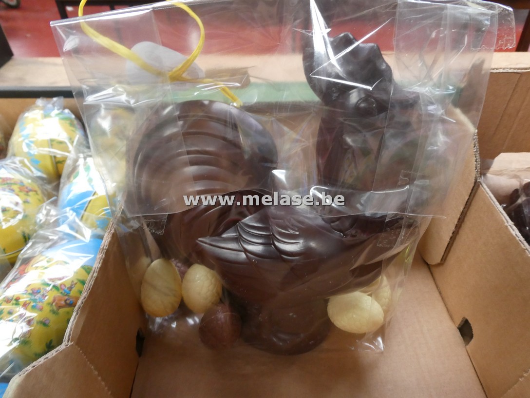 Geschenkverpakking chocolade haan met eieren