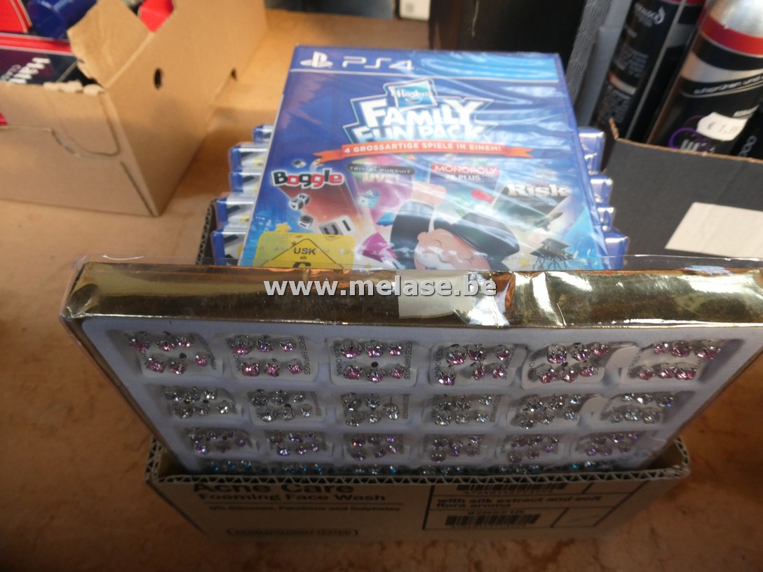 Oorstekers/piercings + PS4 spelen