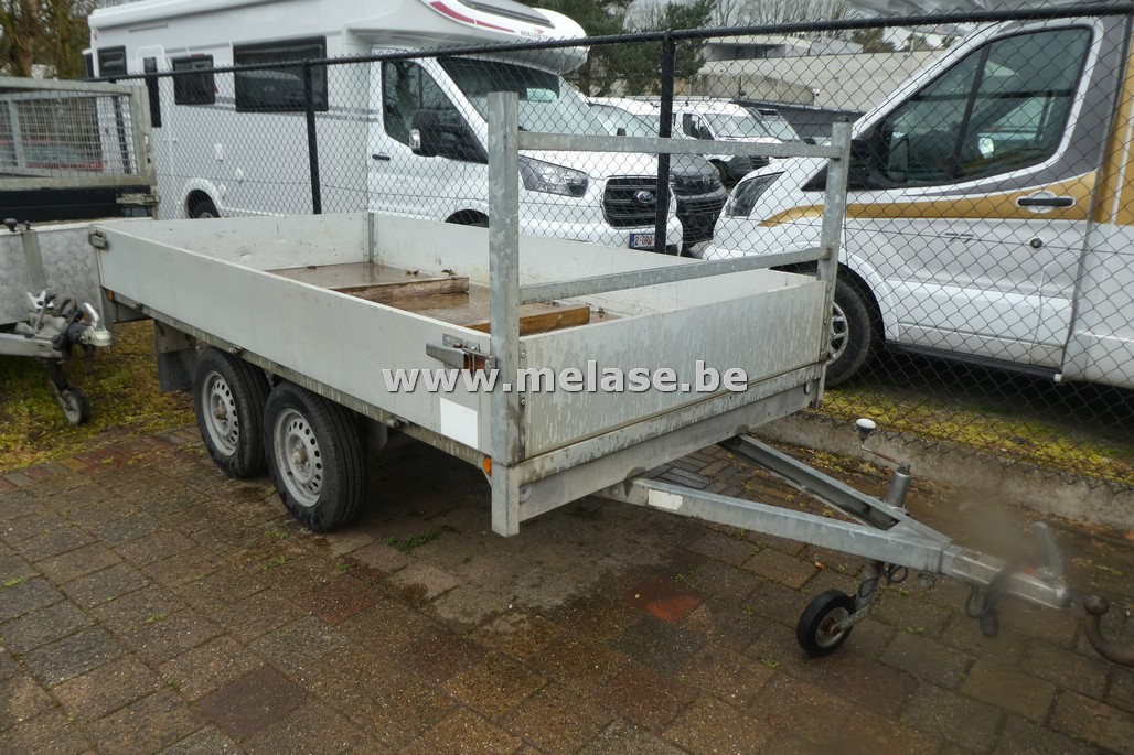 Dubbelas aanhangwagen 