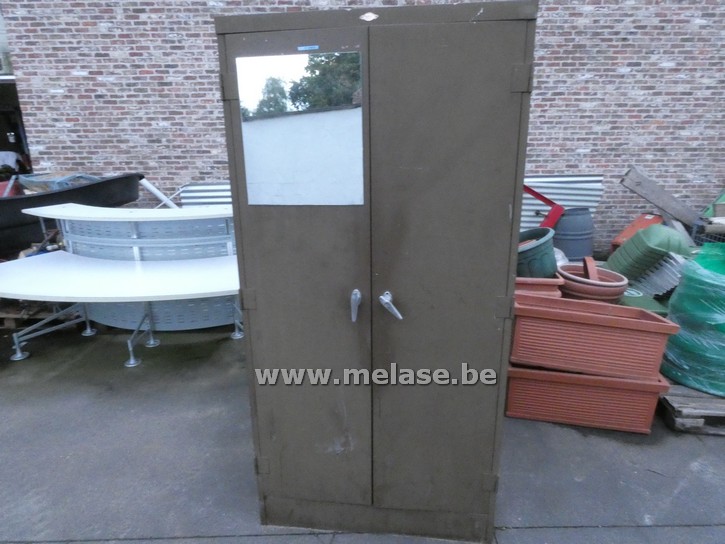 Metalen kast "bruin"