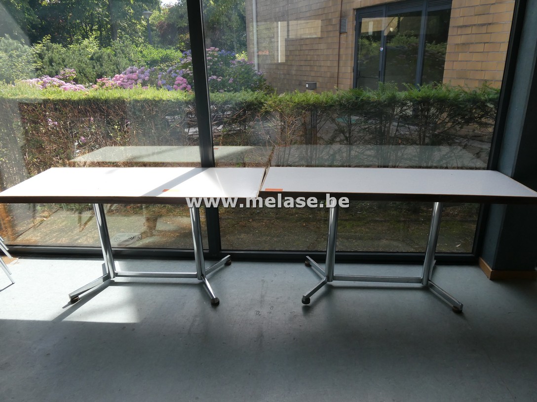 Smalle houten tafels - chroom onderstel