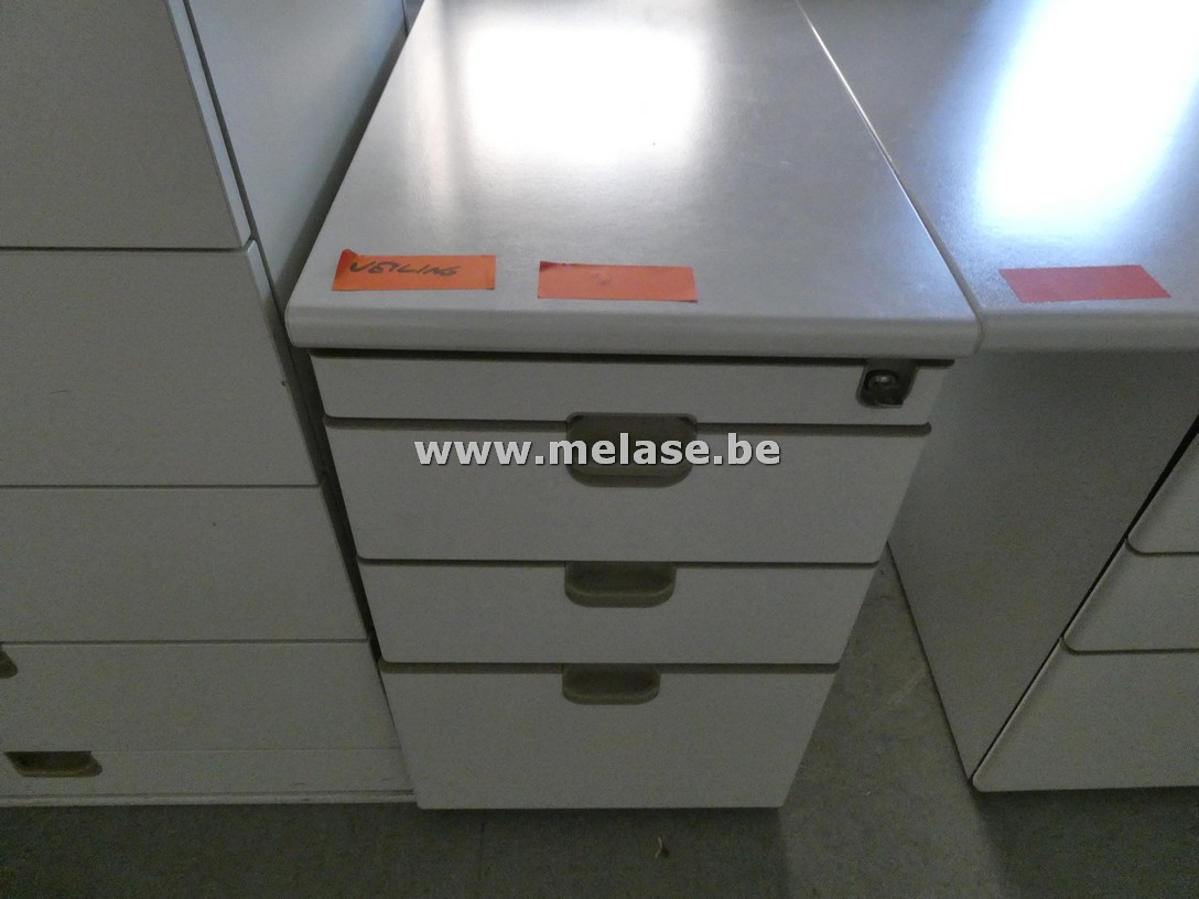 Ladenblok "3 laden"